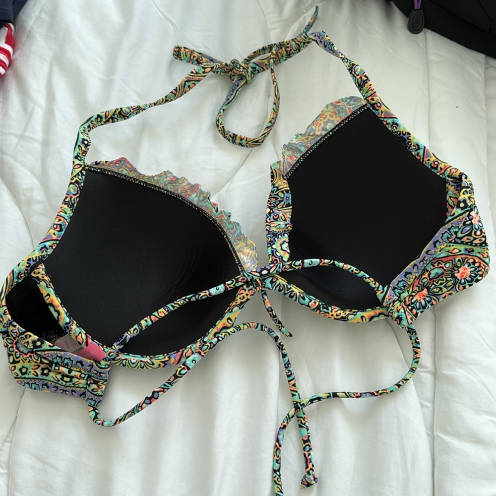 Push Up Victoria Secret Swimsuit Top Ruffle 34D - Picture 5 of 5